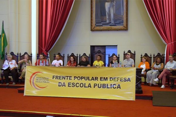 Frente Popular e Democrática em Defesa da Escola Pública